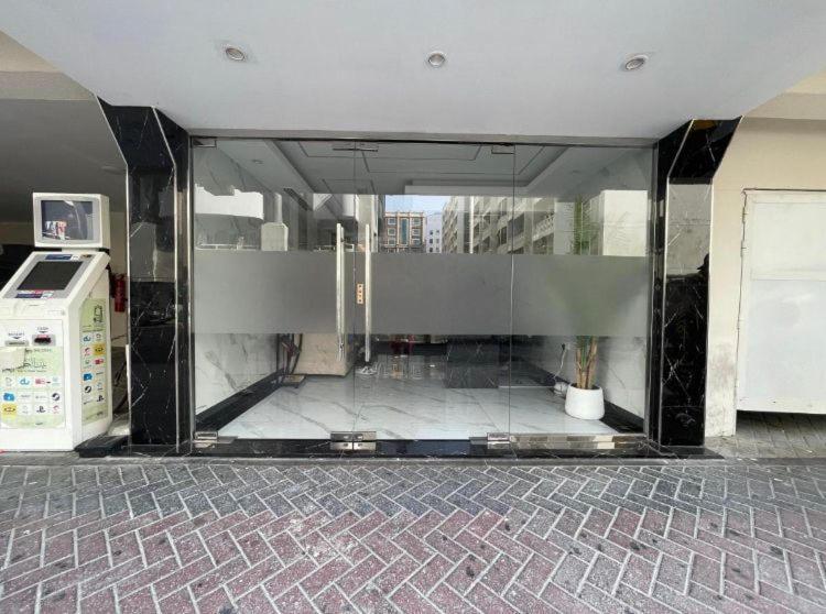 Yoi Pod Hostel - Deira ドバイ エクステリア 写真